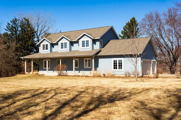 $599,900 | 1612 County Road J, Hammond, WI 54015