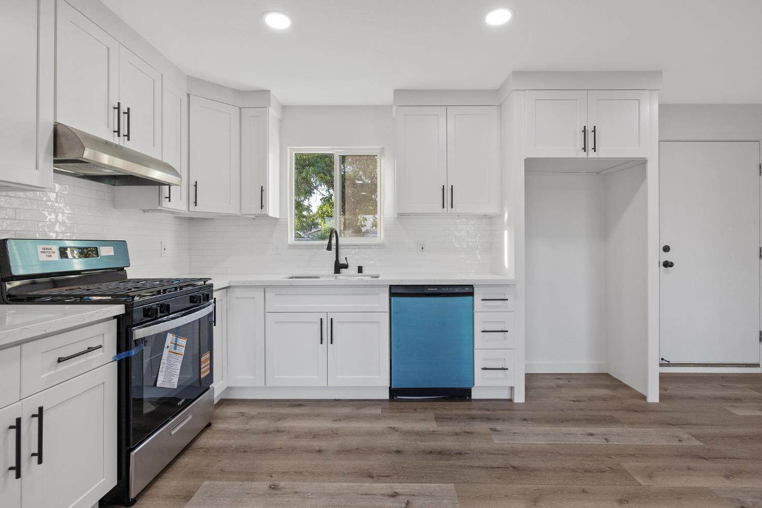 8728 East Khan Street Selma, CA 93662 - Photo 6 of 27