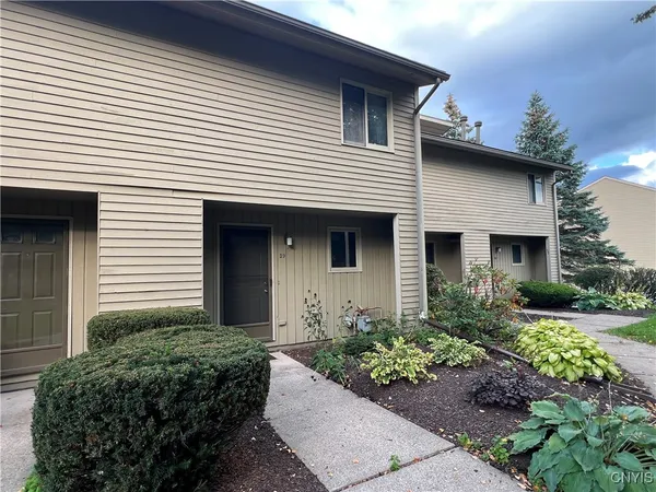 $1,600 | 51 Hillside Avenue, Oswego, NY 13126