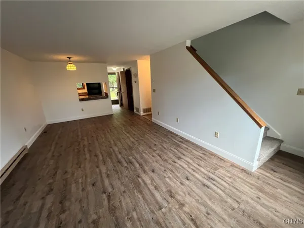 $1,600 | 51 Hillside Avenue, Oswego, NY 13126