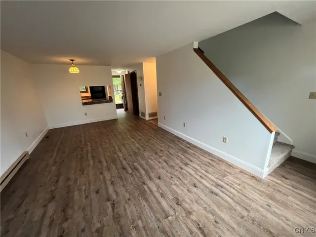 $1,600 | 29 Hillside Avenue, Oswego, NY 13126