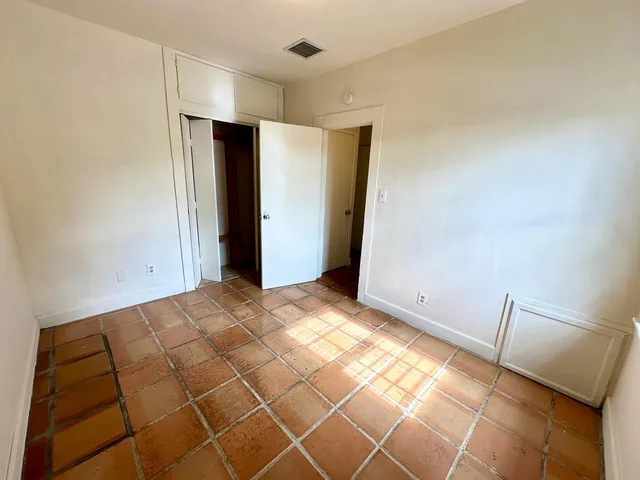 $1,800 | 2101 Ponce De Leon Avenue, West Palm Beach, FL 33407