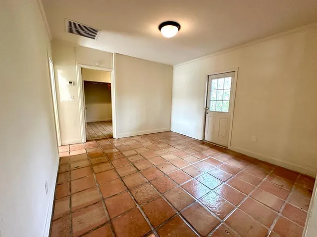 $1,800 | 2101 Ponce De Leon Avenue, West Palm Beach, FL 33407