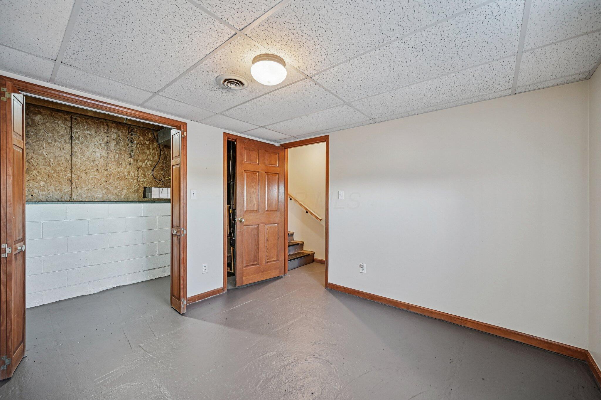 3100 Durant Road Zanesville, OH 43701 - Photo 22 of 48 Lower lever Room 2