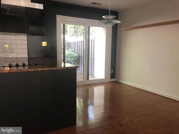 $2,800 | 2254 Coppersmith Square, Reston, VA 20191