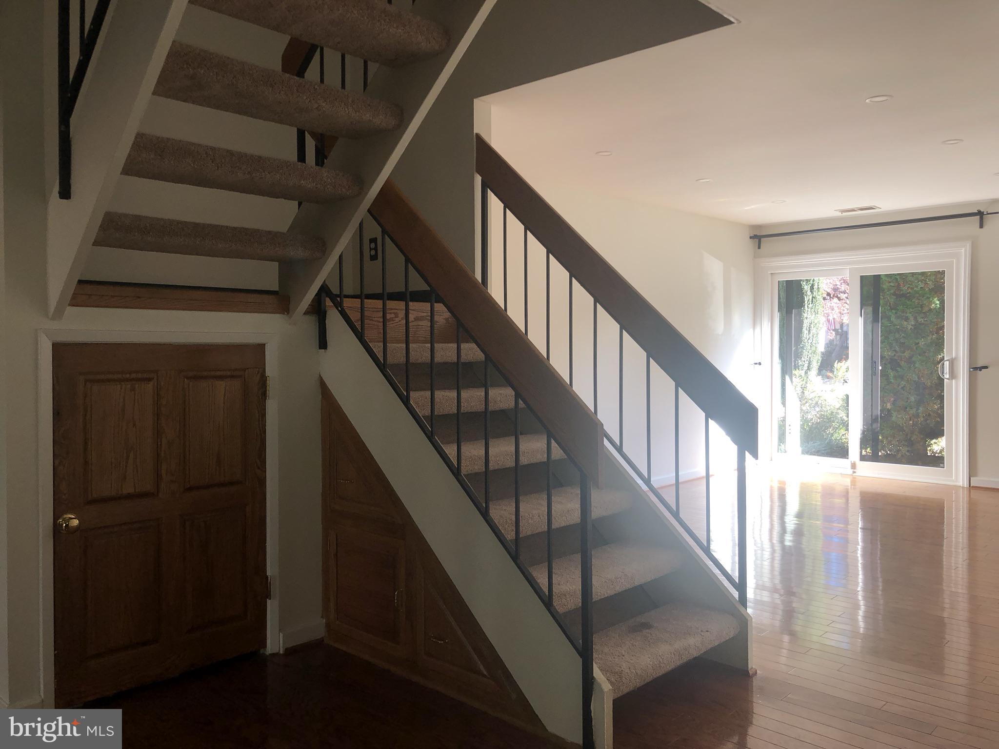 2254 Coppersmith Square Reston, VA 20191 - Photo 17 of 35
