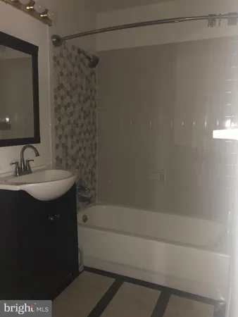 $2,800 | 2254 Coppersmith Square, Reston, VA 20191