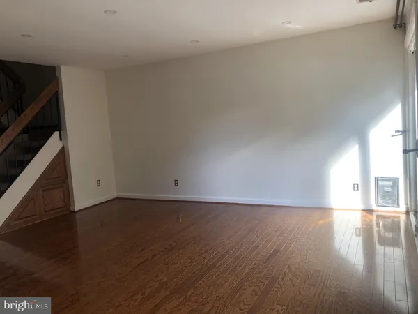 $2,800 | 2254 Coppersmith Square, Reston, VA 20191