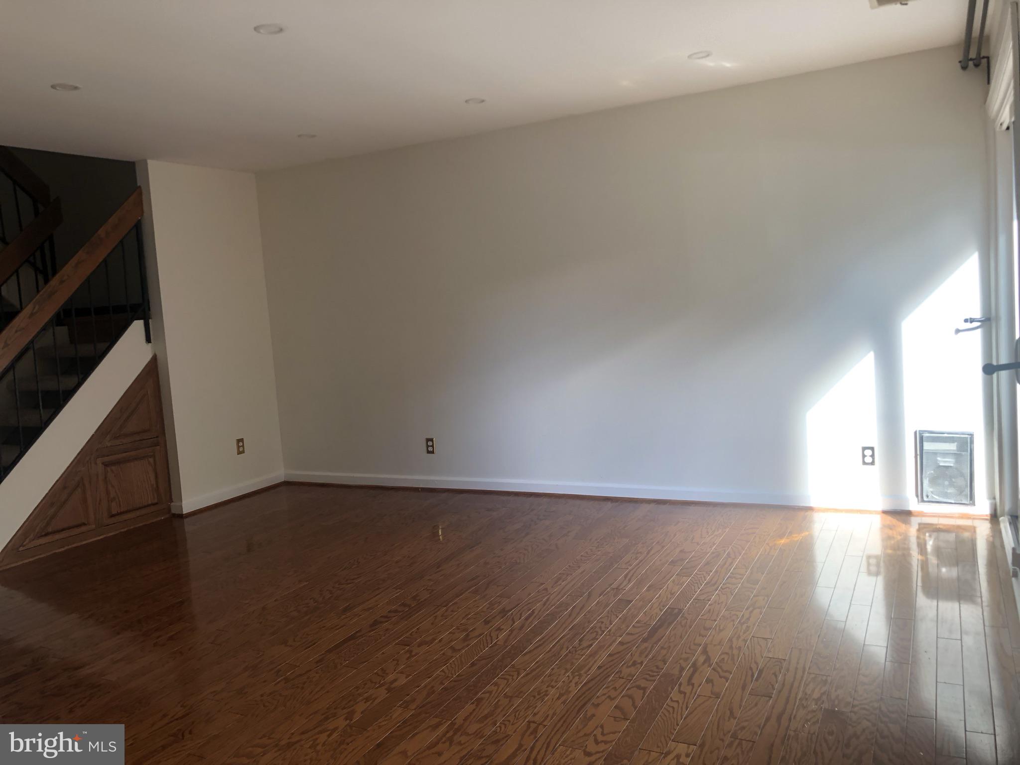2254 Coppersmith Square Reston, VA 20191 - Photo 4 of 35