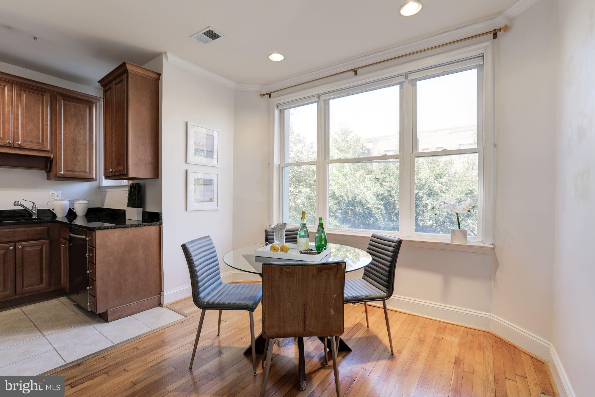 1438 Columbia Road Northwest, Unit 301 Washington, DC 20009 - Photo 11 of 19 Dining Room