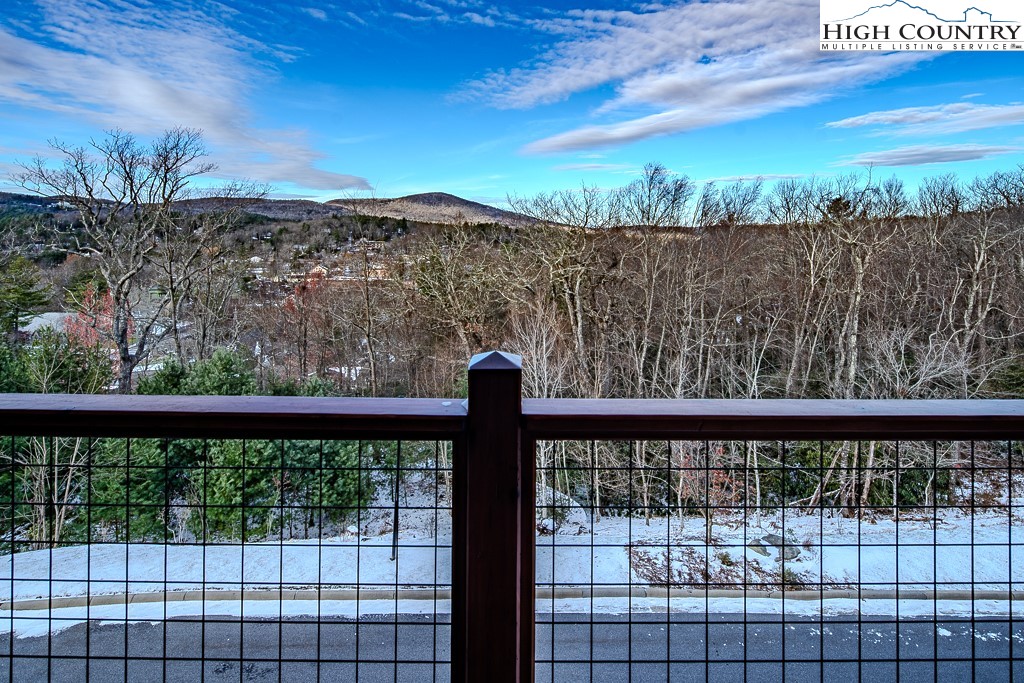 215 Cone Vista Circle, Unit B Blowing Rock, NC 28605 - Photo 18 of 50 a view of a balcony