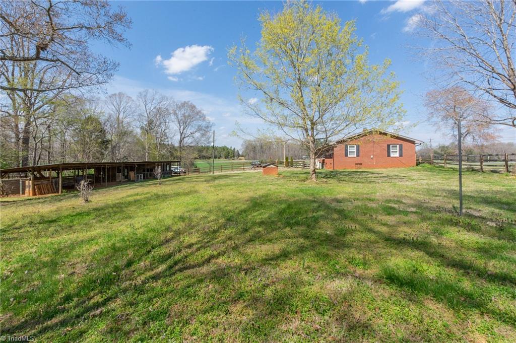2155 Tabernacle Church Road Trinity, NC 27370 - Photo 35 of 40