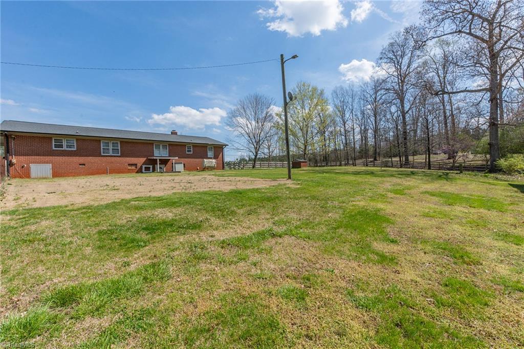 2155 Tabernacle Church Road Trinity, NC 27370 - Photo 37 of 40