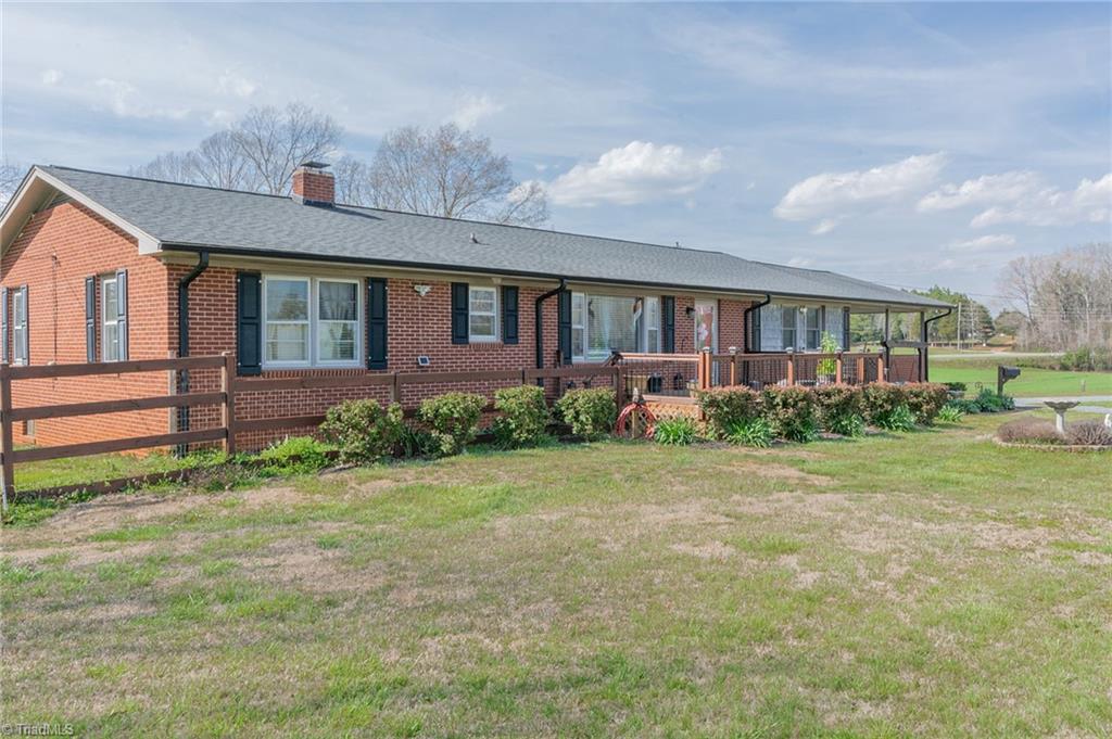 2155 Tabernacle Church Road Trinity, NC 27370 - Photo 6 of 40