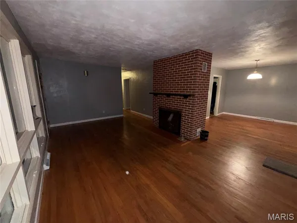$219,000 | 621 South Mansion Street, Sullivan, MO 63080