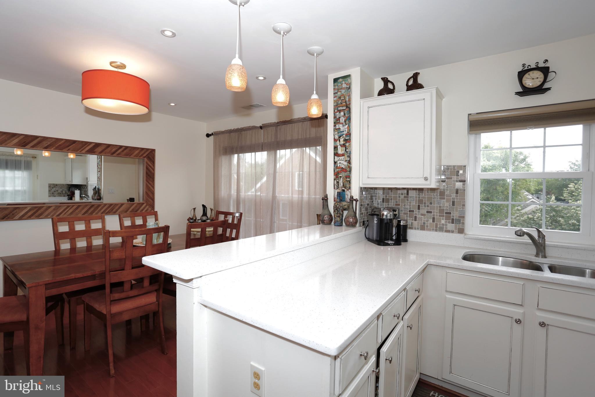 415 Ridgepoint Place, Unit 32 Gaithersburg, MD 20878 - Photo 9 of 24 Kitchen