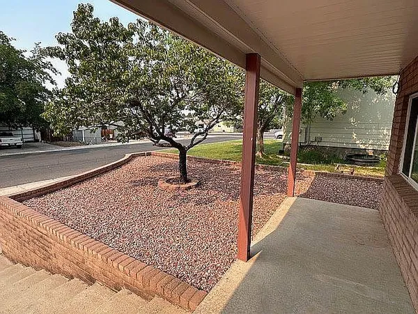 $400,000 | 43 12th Avenue, Page, AZ 86040