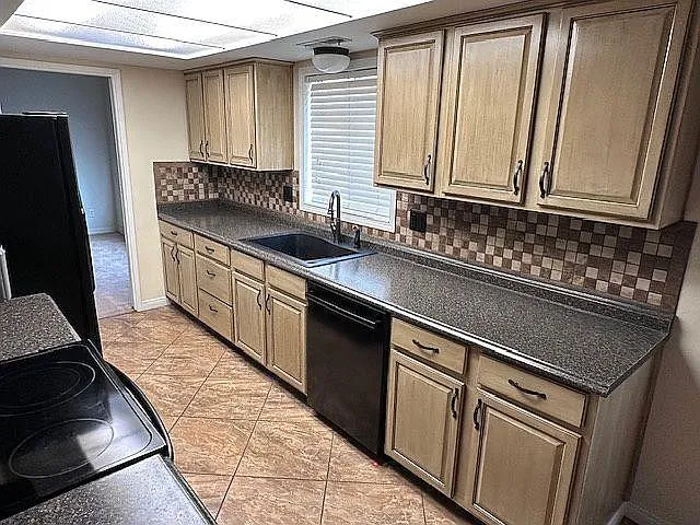 $400,000 | 43 12th Avenue, Page, AZ 86040