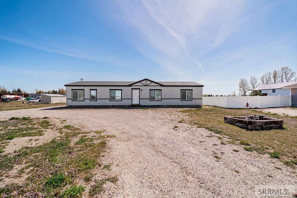 116 North 4100 East Rigby, ID 83442 - Photo 2 of 64