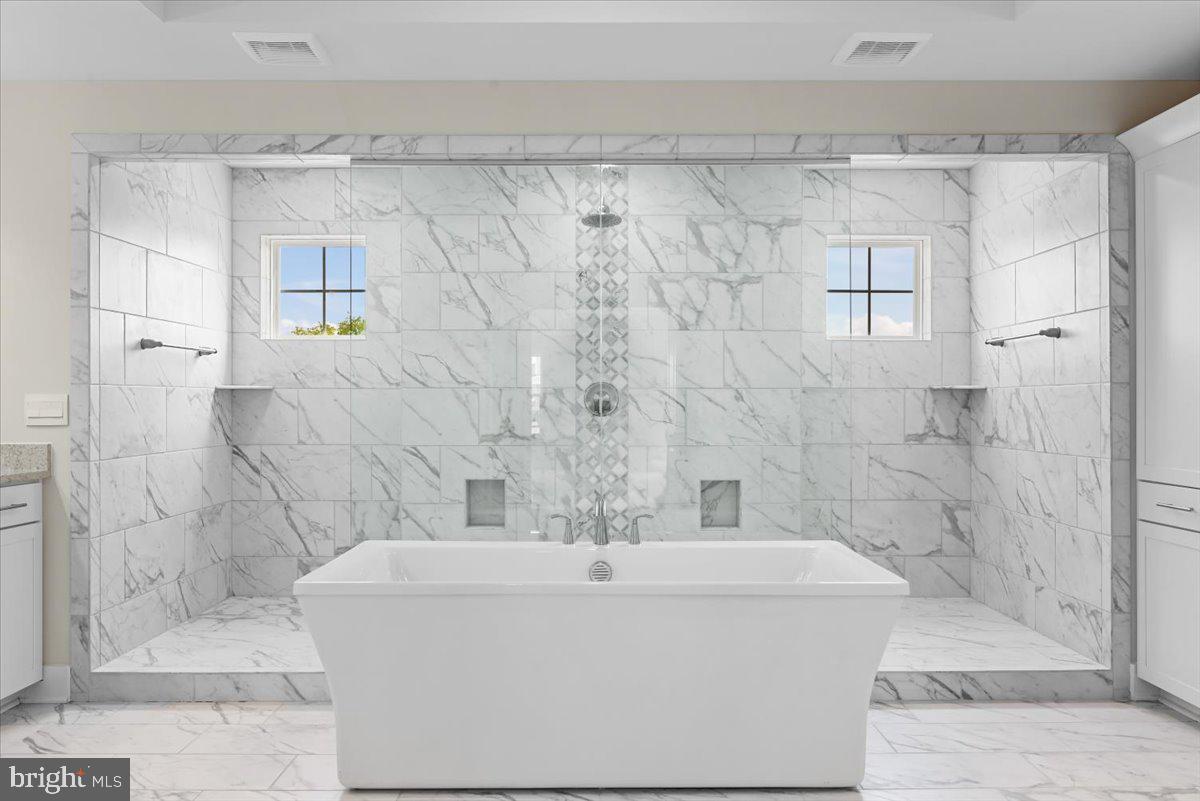 3900 Logmill Road Gainesville, VA 20155 - Photo 17 of 47 Exquisite Primary en-suite bathroom