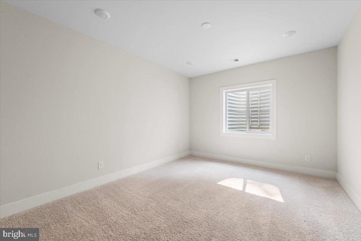 3900 Logmill Road Gainesville, VA 20155 - Photo 40 of 47 Bedroom 7