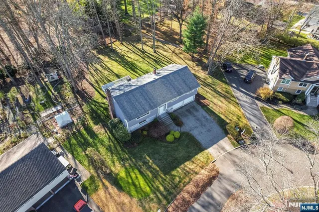 $899,999 | 9 Cherry Place, Hillsdale, NJ 07642