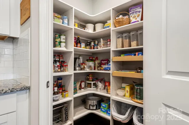 $445,000 | 3729 Norman View Drive, Sherrills Ford, NC 28673