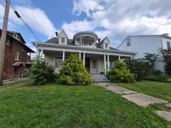 $52,900 | 309 North 4th Street, Vincennes, IN 47591