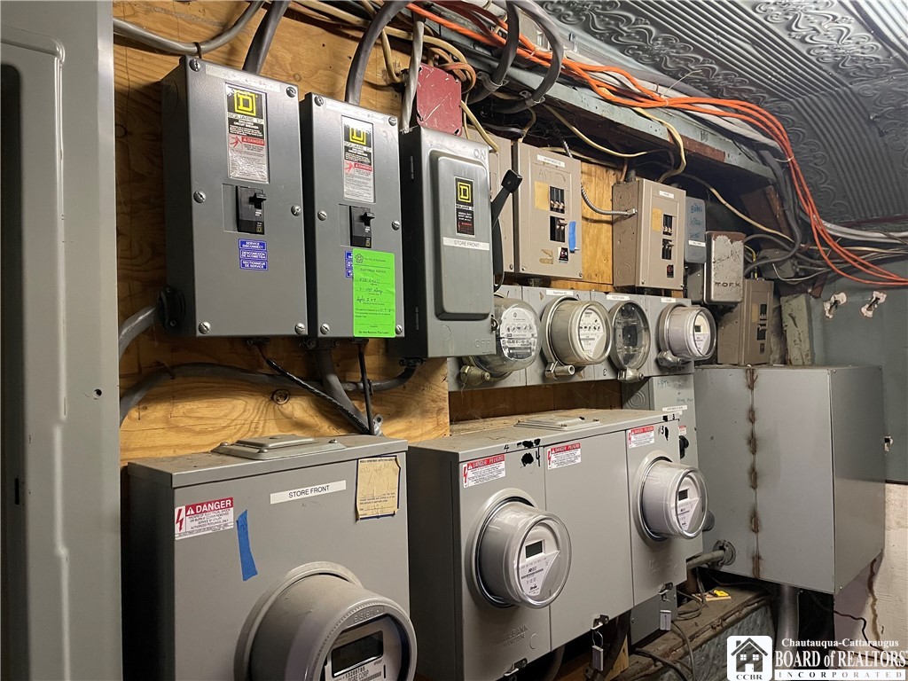 512 Lyell Avenue Rochester, NY 14606 - Photo 4 of 12