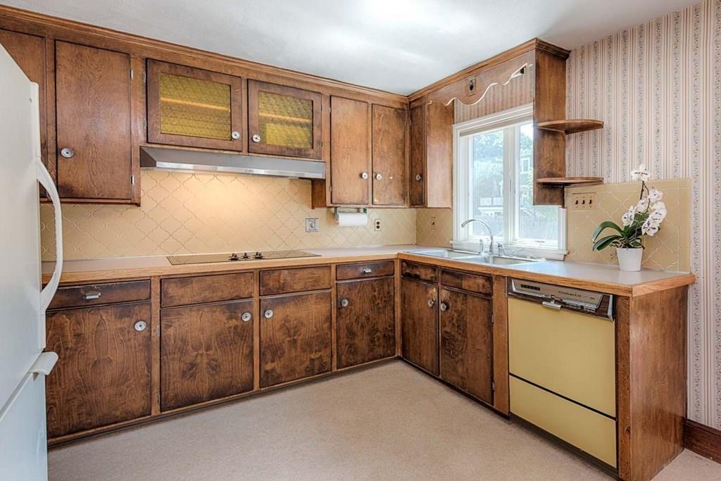 51 Shelton Road Swampscott, MA 01907 - Photo 10 of 28 Gallery Image 10
