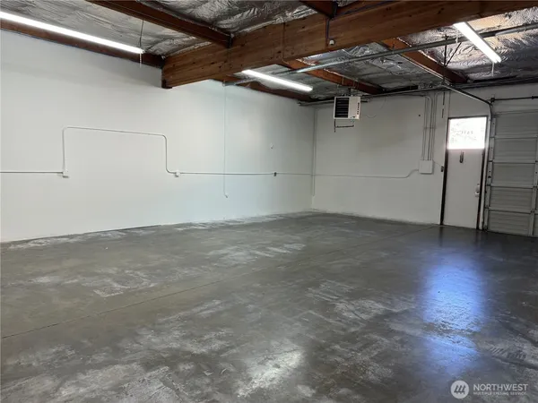 $4,500 | 2511 152nd Avenue Northeast, Redmond, WA 98052