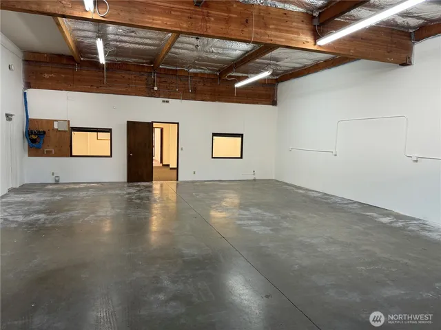 $4,500 | 2511 152nd Avenue Northeast, Redmond, WA 98052