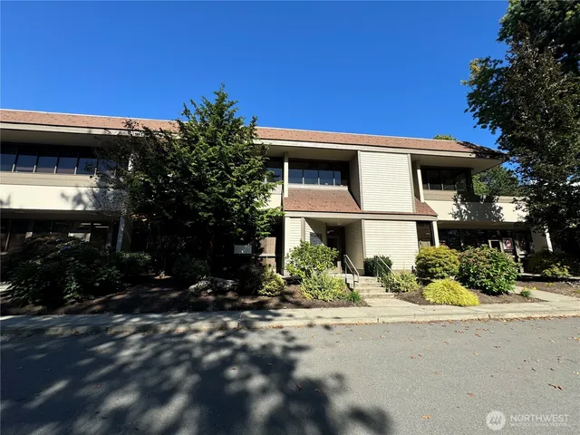 $4,500 | 2511 152nd Avenue Northeast, Redmond, WA 98052
