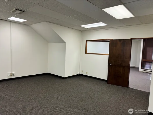 $4,500 | 2511 152nd Avenue Northeast, Redmond, WA 98052
