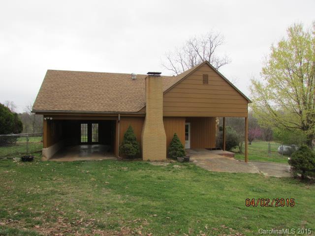 3839 Banoak Road Vale, NC 28168 - Photo 2 of 17 front view of a house with a yard