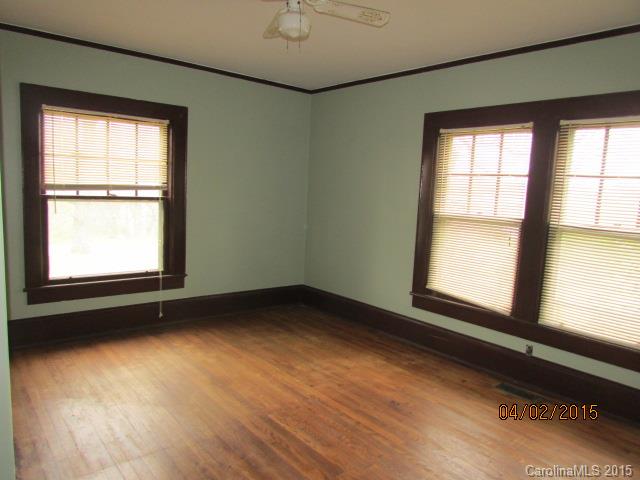 3839 Banoak Road Vale, NC 28168 - Photo 6 of 17 an empty room with a window