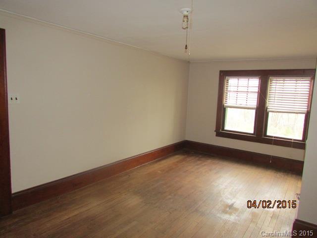 3839 Banoak Road Vale, NC 28168 - Photo 8 of 17 an empty room with a window