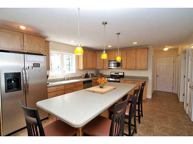 19 Pheasant Ridge Drive Windham, ME 04062 - Photo 5 of 34 Kitchen.