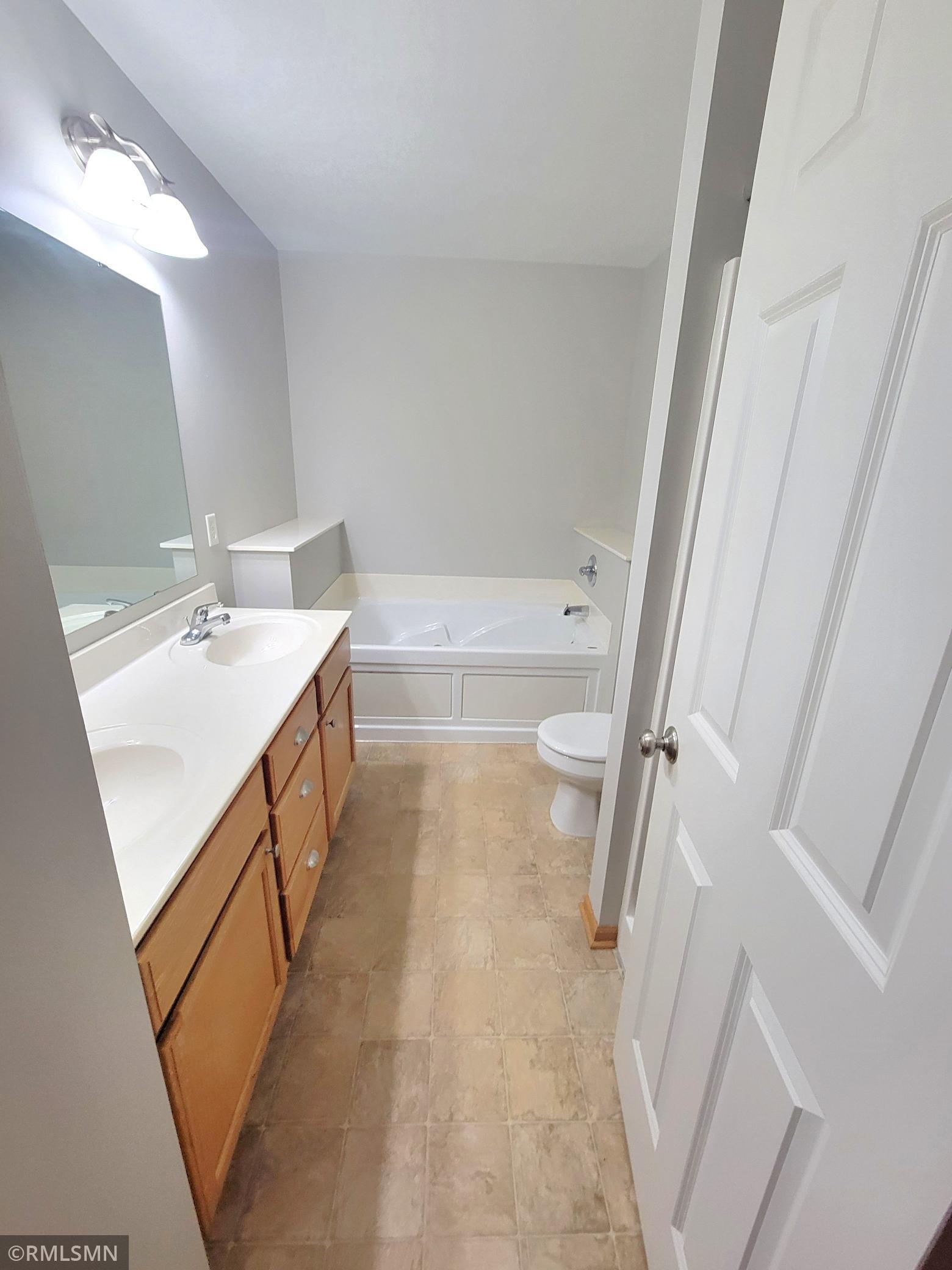 3553 Sterling Heights Drive, Unit B River Falls, WI 54022 - Photo 16 of 20