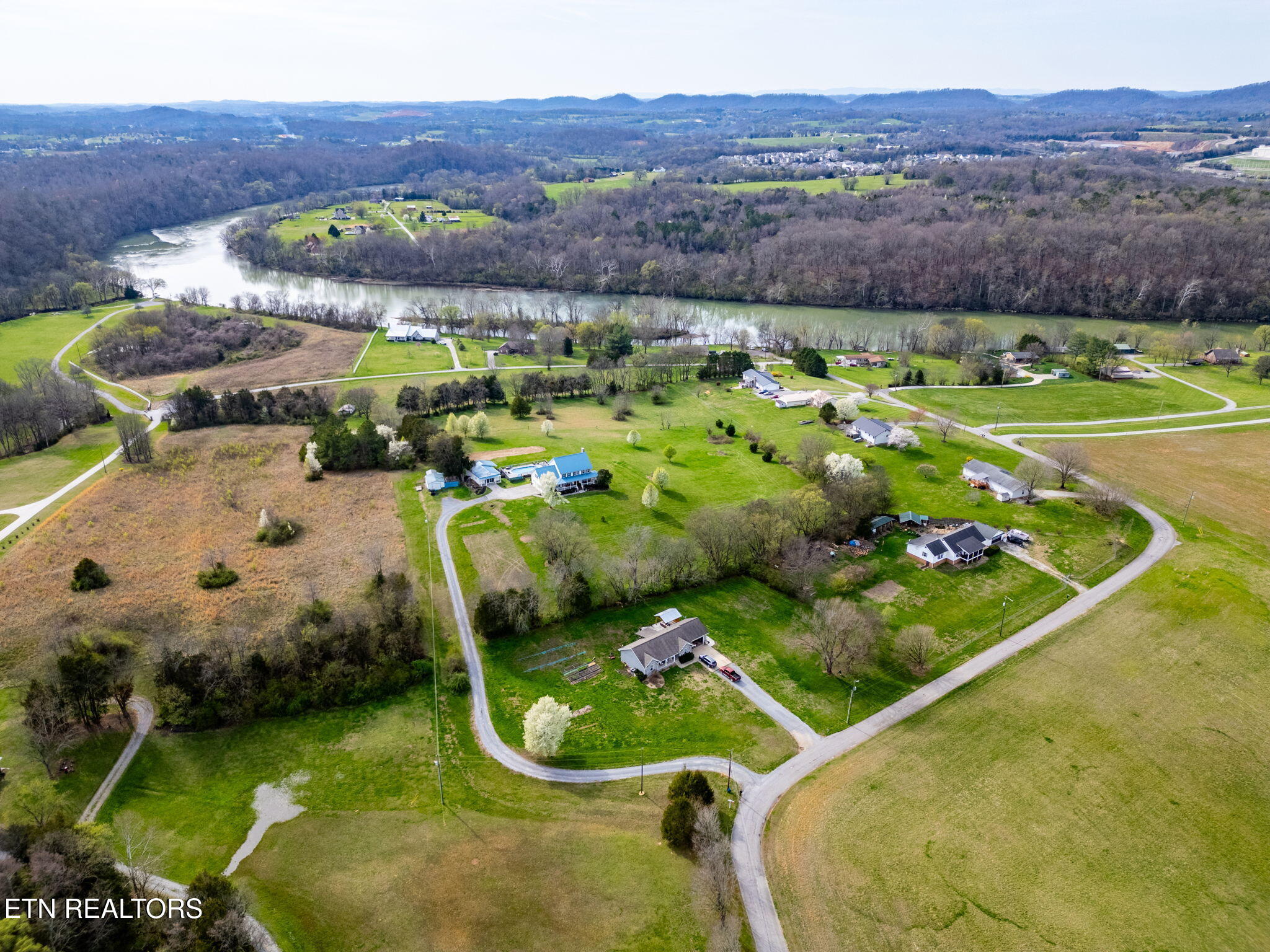 9700 Clift Road Strawberry Plains, TN 37871 - Photo 55 of 59 48