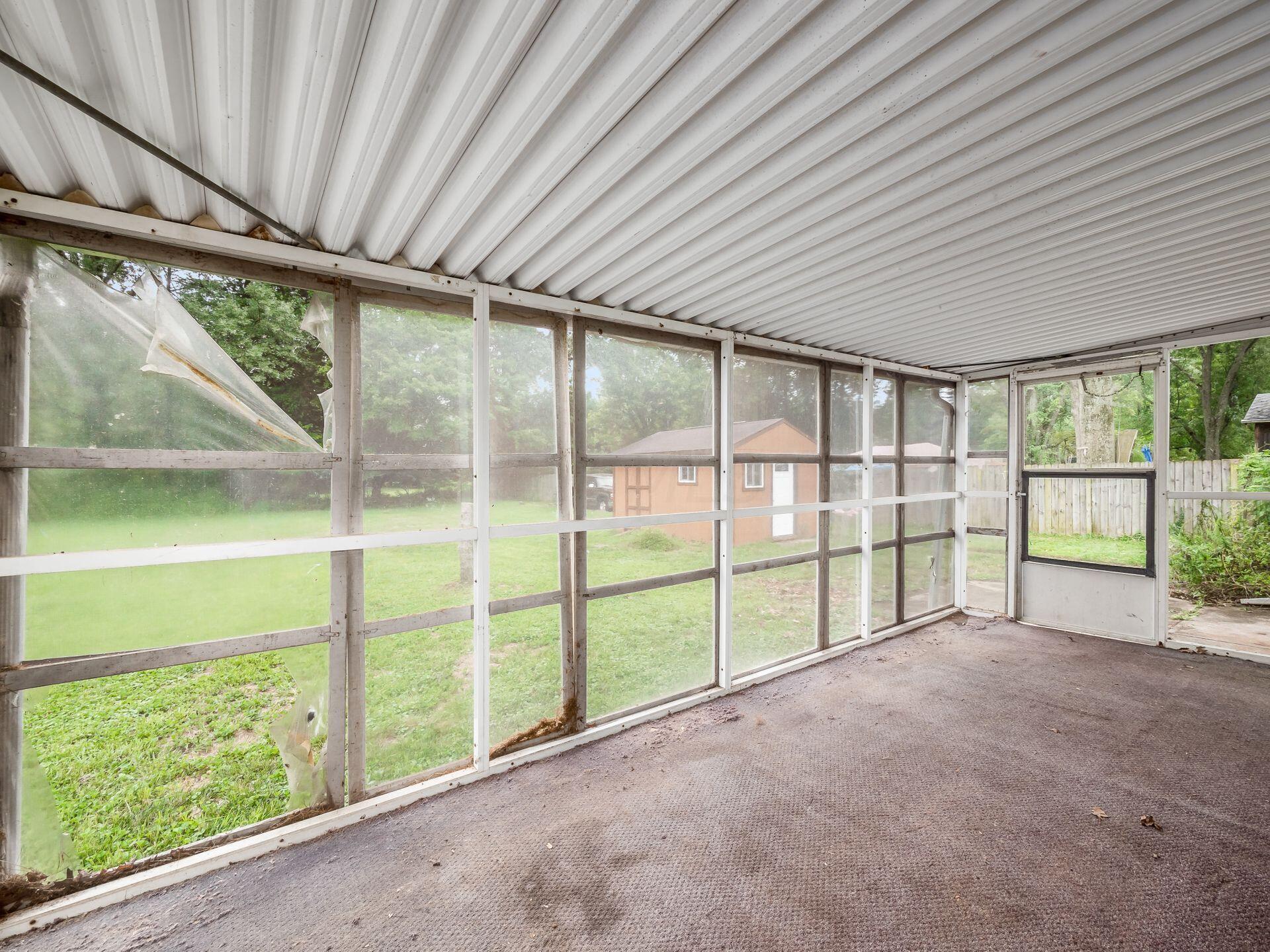 3022 Courtright Road Columbus, OH 43232 - Photo 28 of 41 Screened Porch