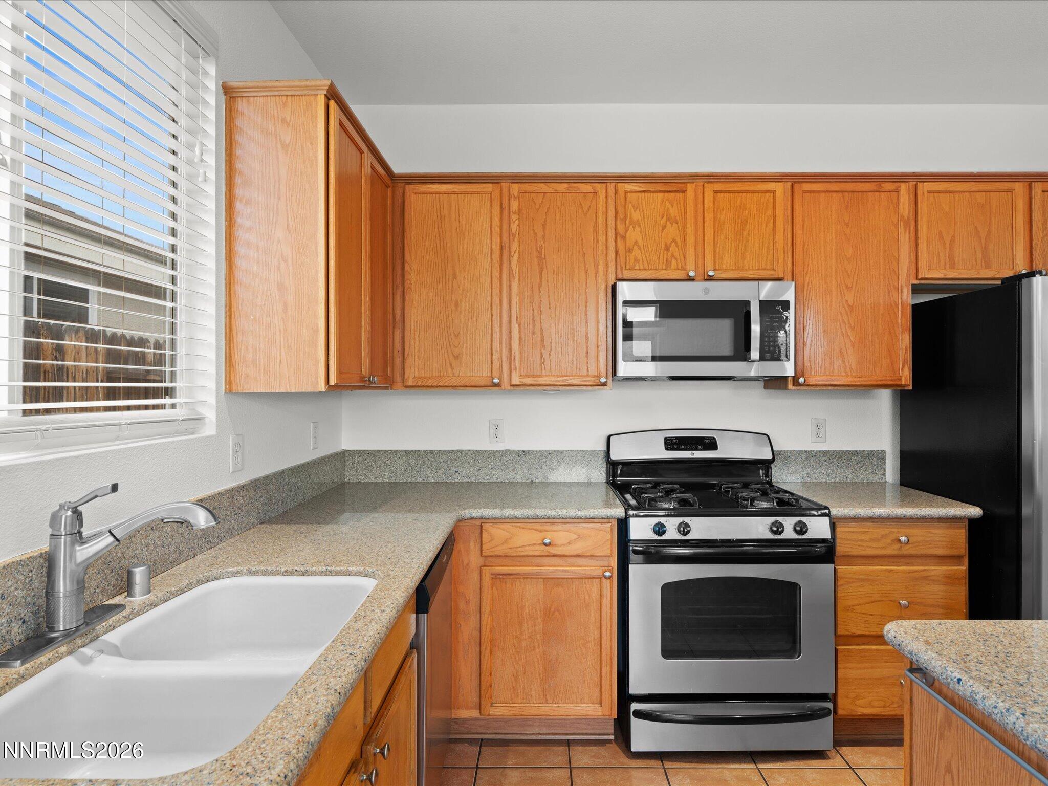 10472 Gold Trail Drive Reno, NV 89521 - Photo 7 of 30 11-10472 Gold Trail Dr-116