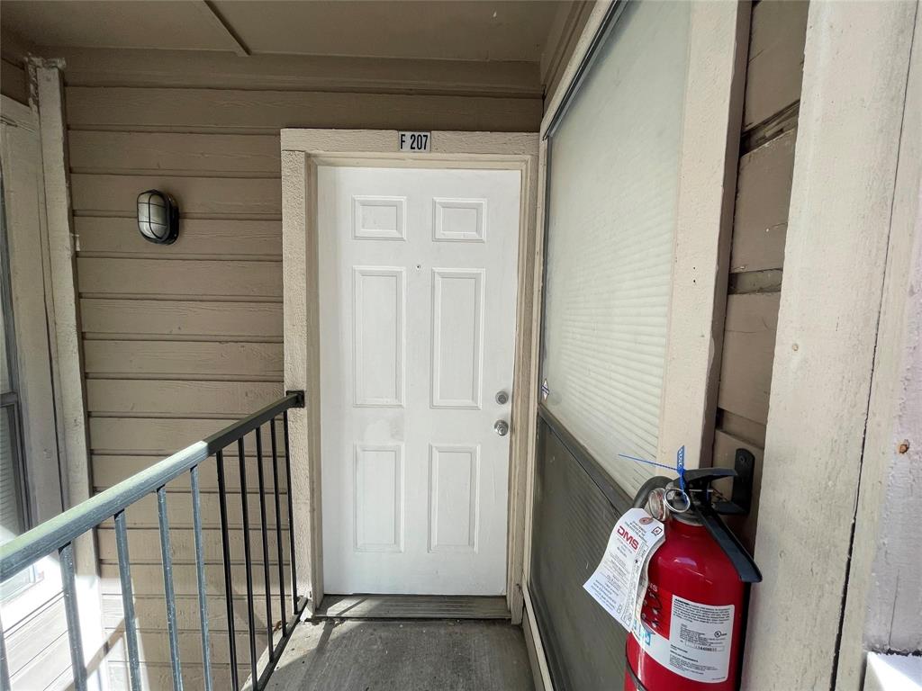 9811 Walnut Street, Unit F207 Dallas, TX 75243 - Photo 11 of 12 Entrance to property