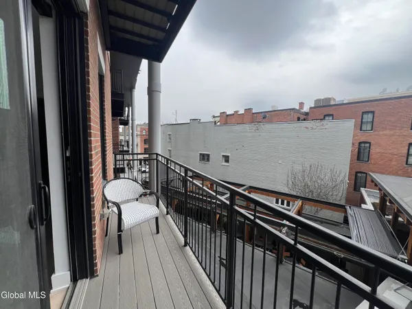 $2,353 | 385 Broadway, Unit 304, Saratoga Springs, NY 12866