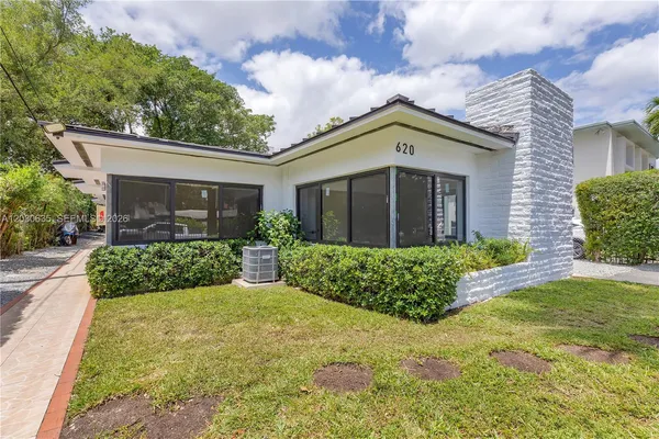 $1,550 | 620 Southwest 6th Avenue, Unit 7, Miami, FL 33130