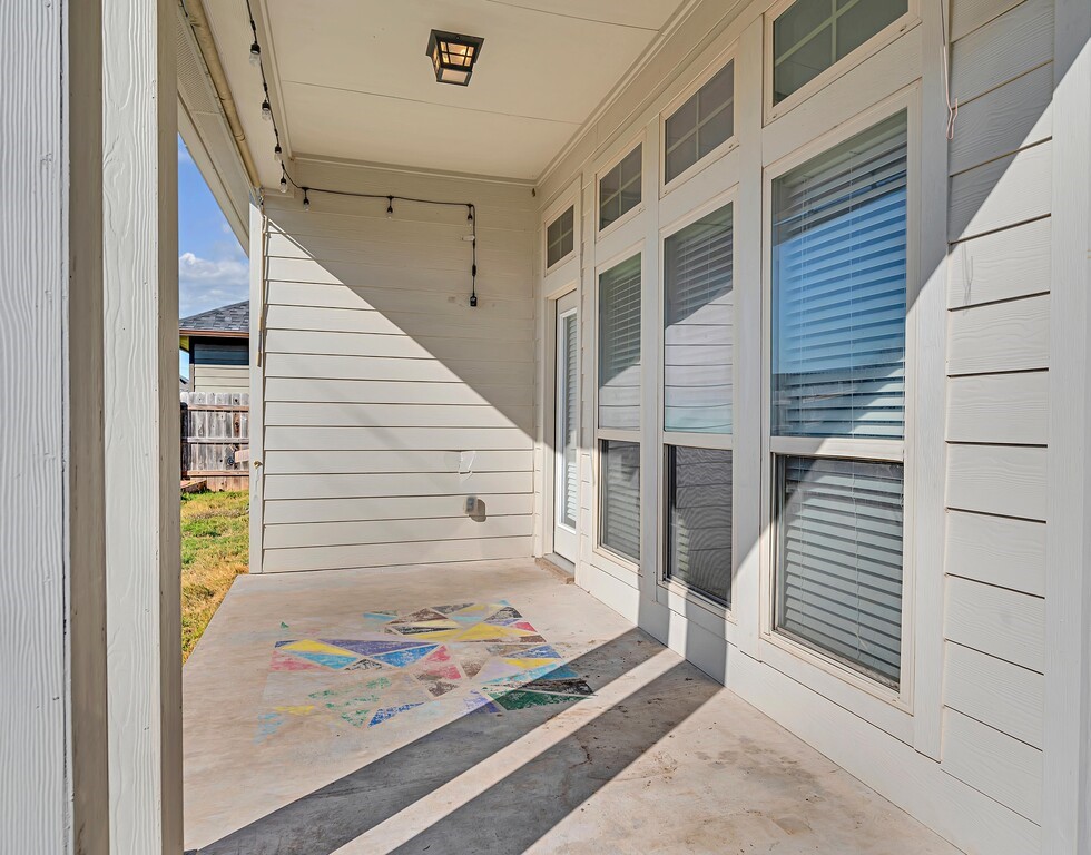 10624 Langham Drive Waco, TX 76708 - Photo 32 of 40 a view of entryway