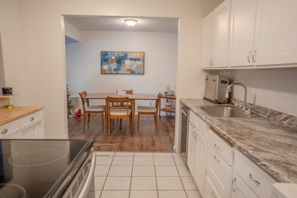 2543 Unity Avenue North Golden Valley, MN 55422 - Photo 13 of 40