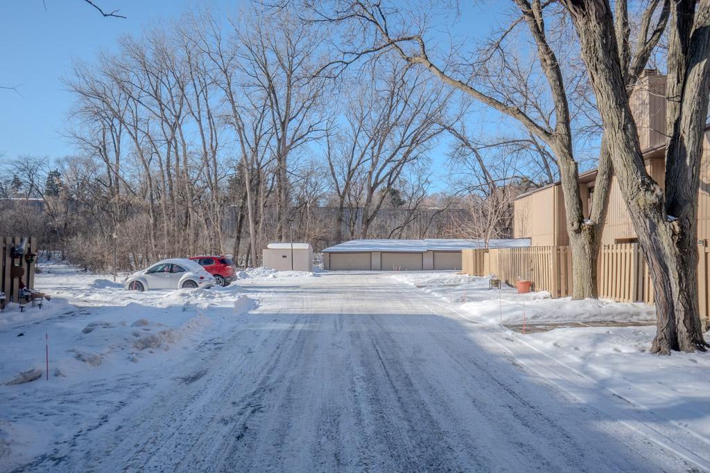 2543 Unity Avenue North Golden Valley, MN 55422 - Photo 36 of 40