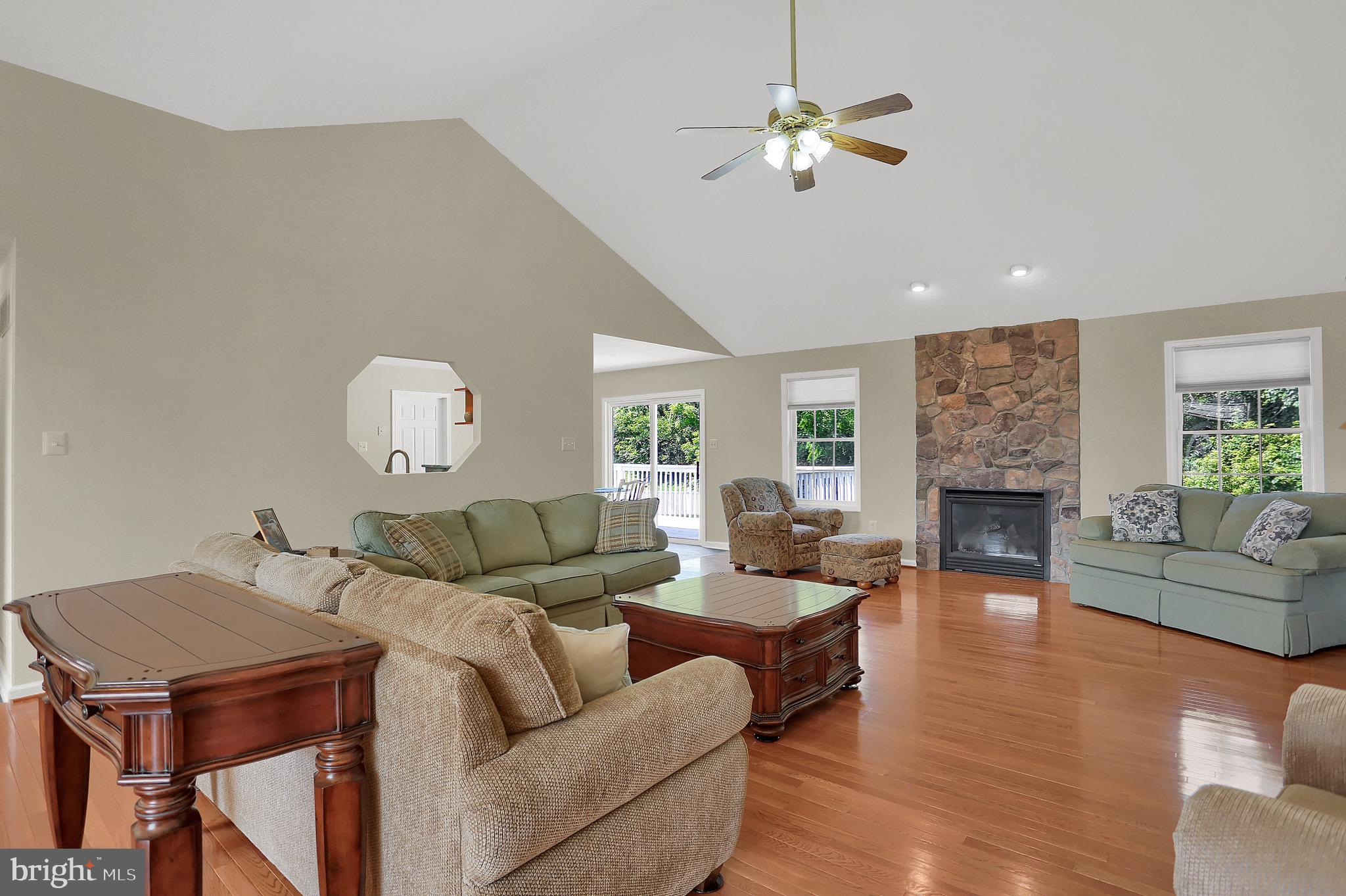 939 Amy Lane Spring Grove, PA 17362 - Photo 5 of 35 Gallery Image 5