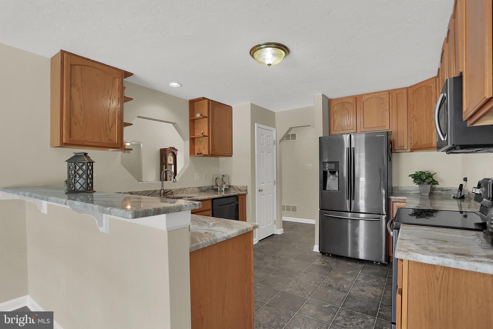 939 Amy Lane Spring Grove, PA 17362 - Photo 9 of 35 Gallery Image 9